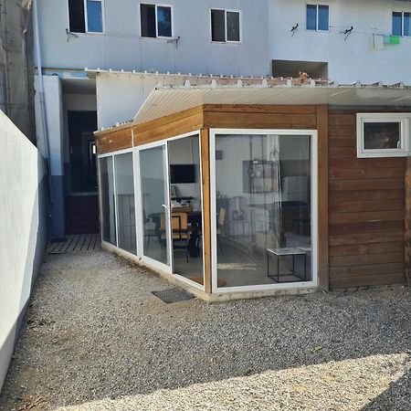 Ostello Casa Vale Ecotainer Lisbona Esterno foto