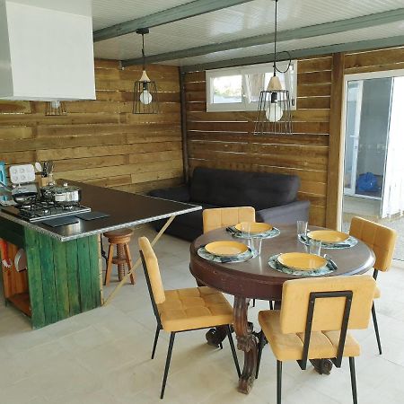 Ostello Casa Vale Ecotainer Lisbona Esterno foto