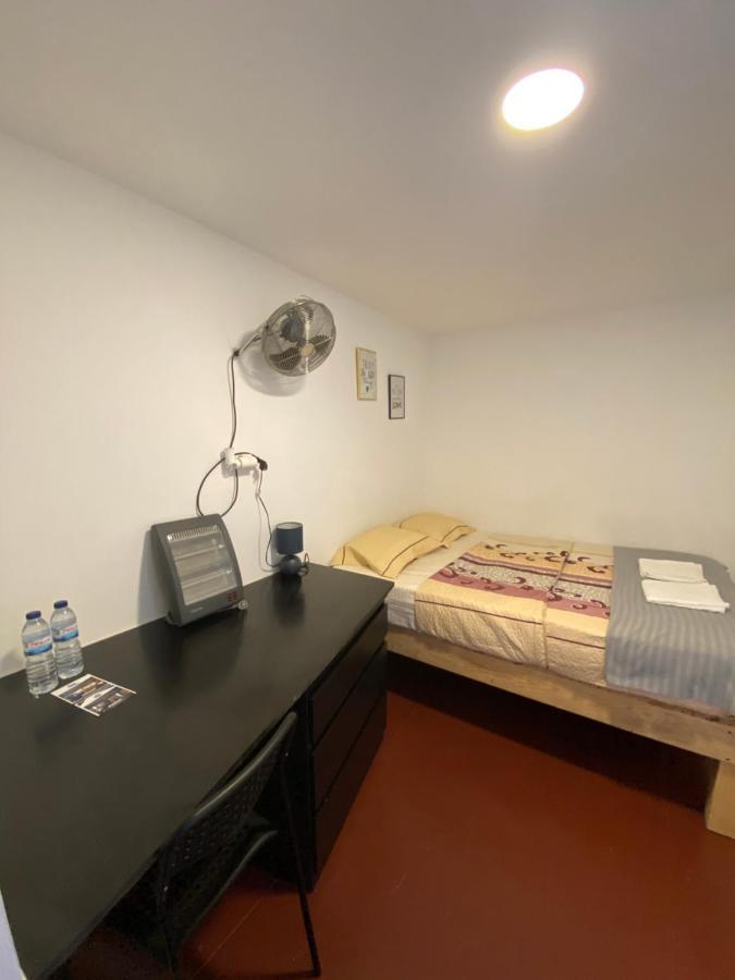 Ostello Casa Vale Ecotainer Lisbona Esterno foto