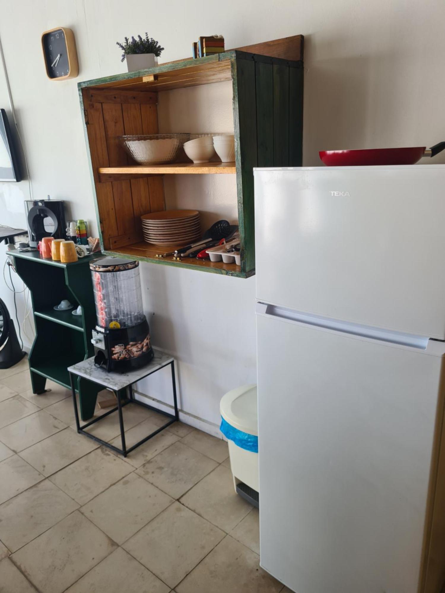 Ostello Casa Vale Ecotainer Lisbona Esterno foto