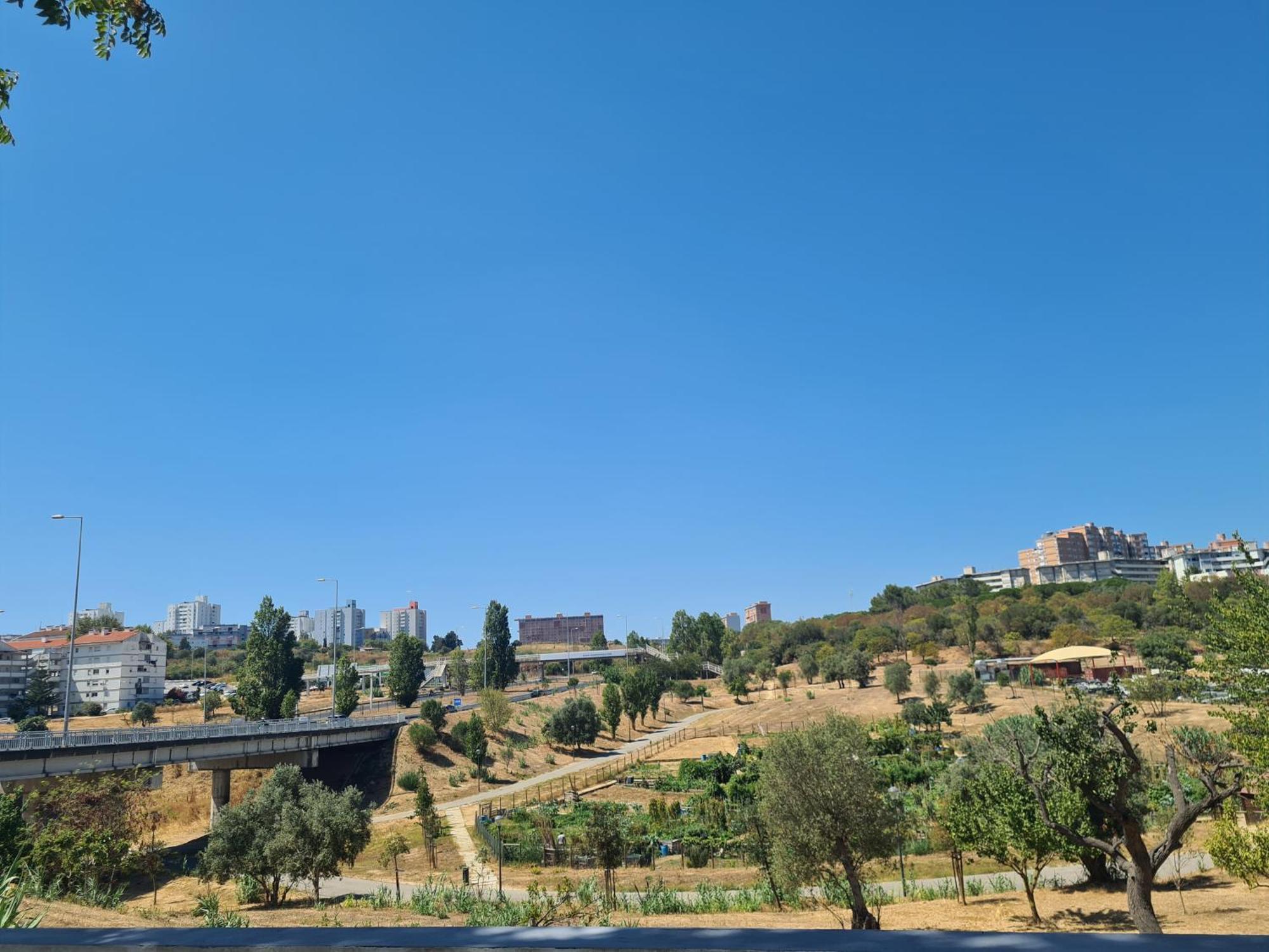 Ostello Casa Vale Ecotainer Lisbona Esterno foto