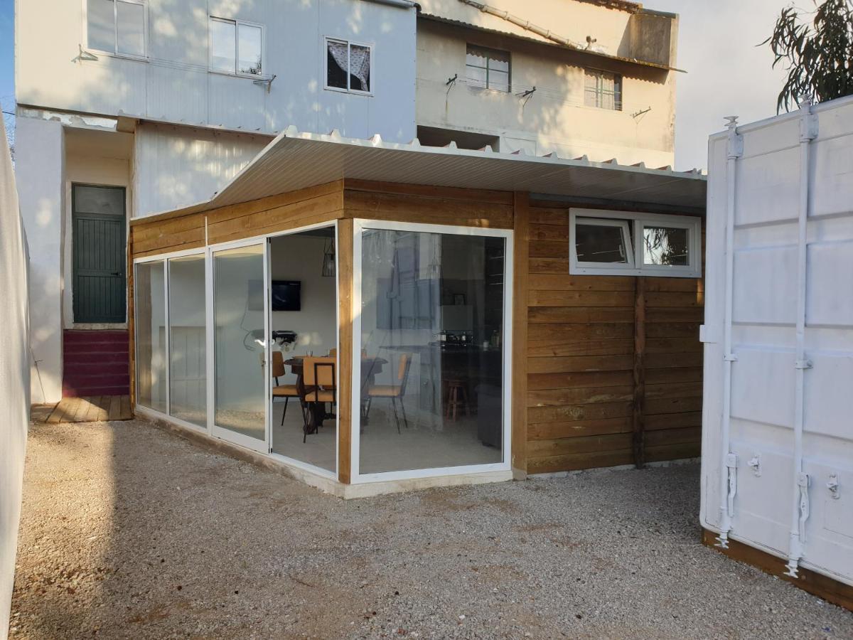 Ostello Casa Vale Ecotainer Lisbona Esterno foto