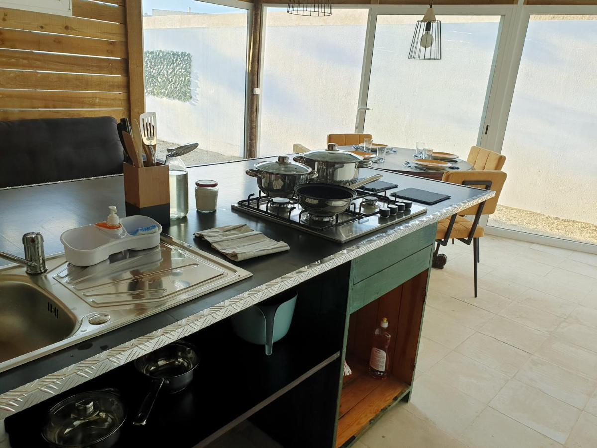 Ostello Casa Vale Ecotainer Lisbona Esterno foto